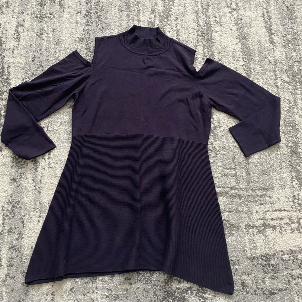 Style & Co. || navy blue mock neck cold shoulder ribbed tunic